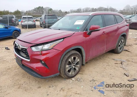 2020 Toyota Highlander Xle z USA, uszkodzony, nr VIN 5TDGZRBHXLS006059